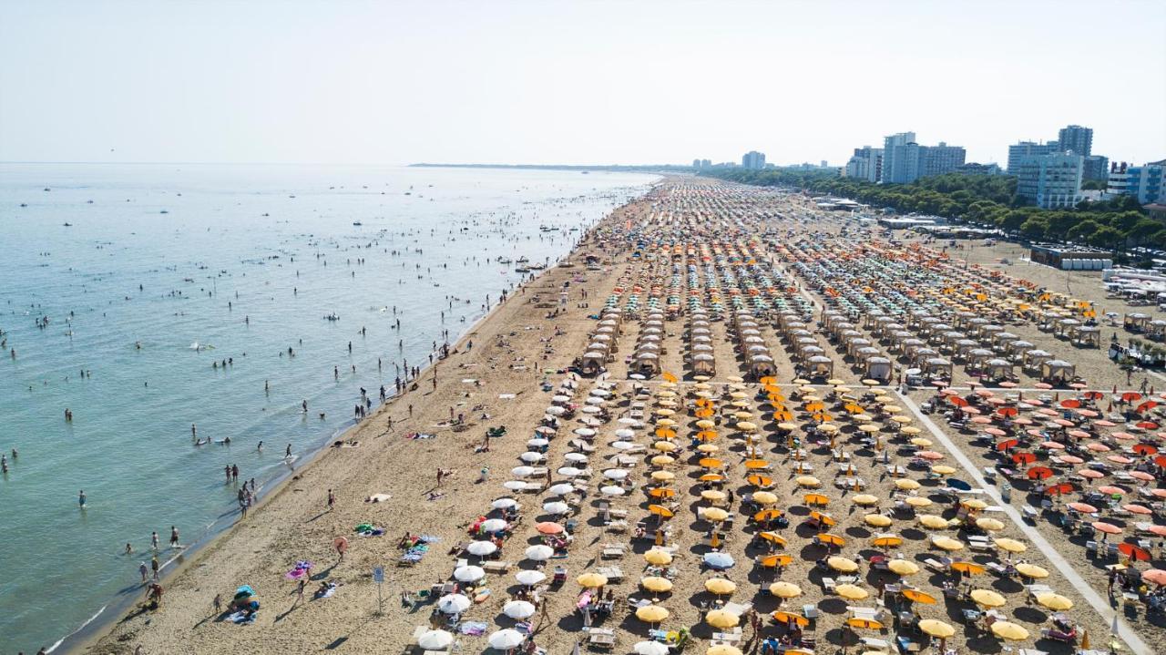Appartamenti Fungo Lignano Sabbiadoro Buitenkant foto